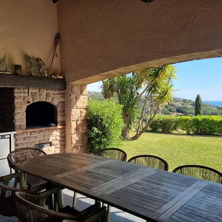 Villa Pierre Jean 1823 *